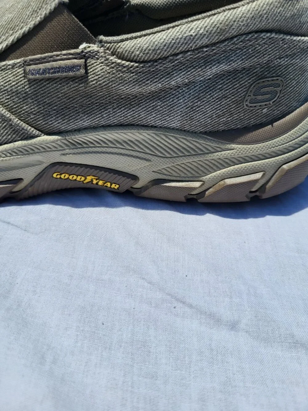 Skechers Relaxed Fit Shoes Men's 13 Air Cooled Goga Mat Arch Goodyear Slip On